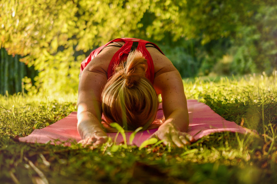 Yoga am Berg